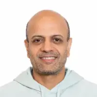 Portrait of Vineet Kothari, Founder and CEO