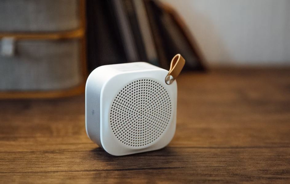 Bluetooth speakers with your logo etched on can be a great giveaway item for corporate giveaways