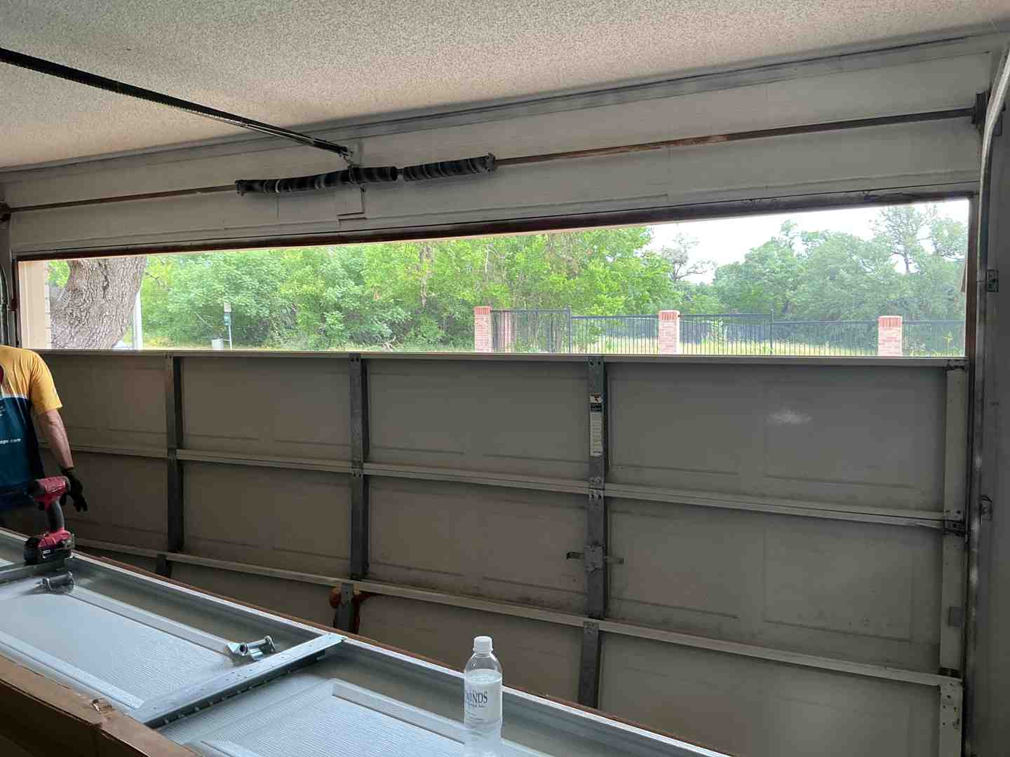 Infographic showing the key benefits of professional garage door installation: experienced technicians ensure safety with high-tension springs, proper installation extends door lifespan by 10-15 years, warranties protect your investment with labor and parts coverage, same-day service minimizes disruption to your routine, and energy-efficient doors reduce heating and cooling costs while improving home security - "Who provides the best garage door installation in Bee Cave, TX?"