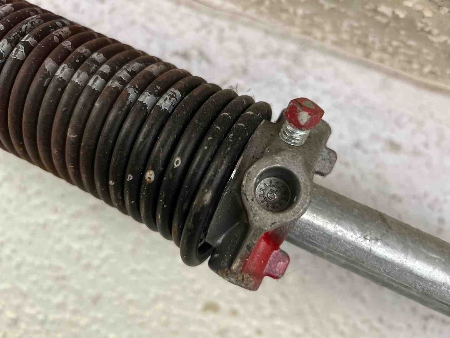 wound torsion spring under extreme tension