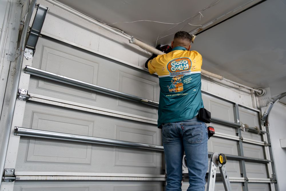 How to Lubricate Your Garage Door in 10 Minutes