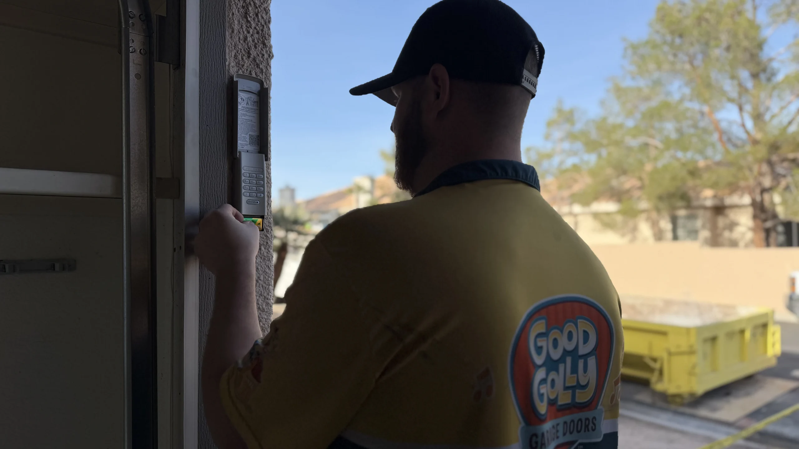 Noisy Garage Door Wrightwood CA: 7 Quiet Fixes