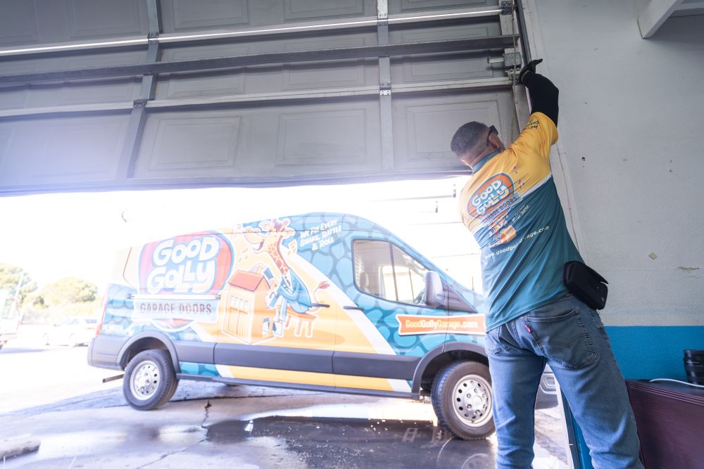 How Much Does Garage Door Repair Cost?