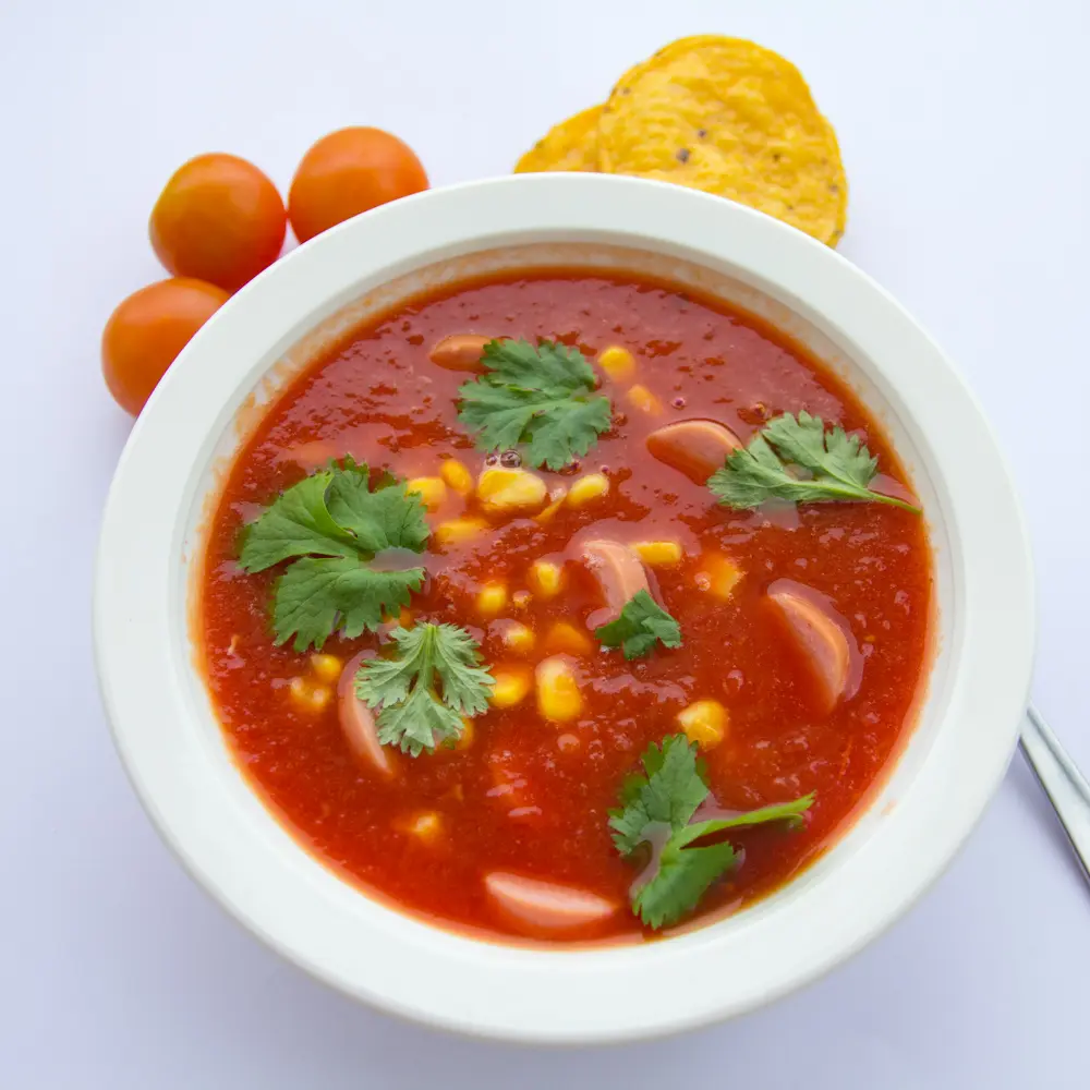 Tacosuppe med pølser og tortillachips