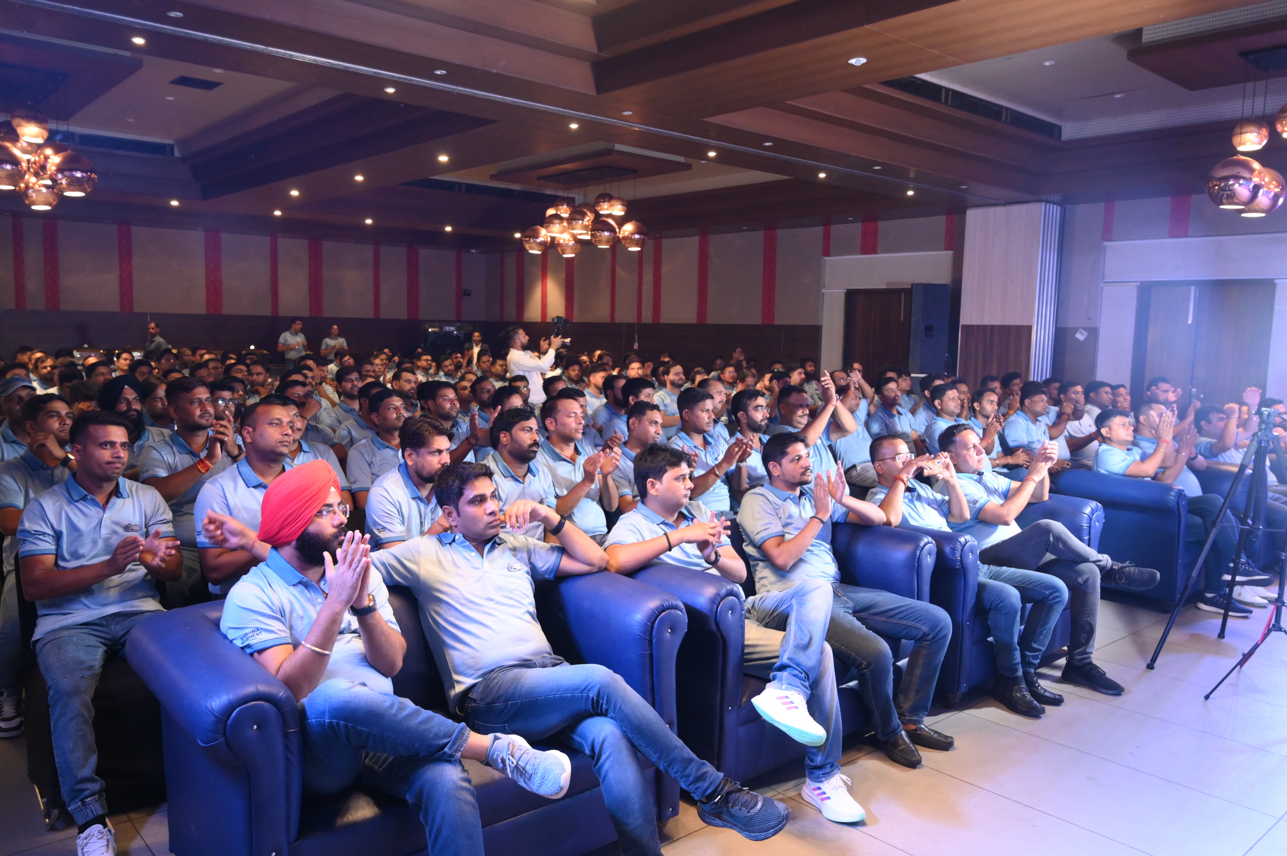 Why Most Offsites Fail — And What High-Performing Teams Do Differently