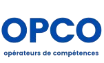 Logo bleu de l'acronyme OPCO avec la phrase en dessous « opérateur de compétences » en bleu clair.