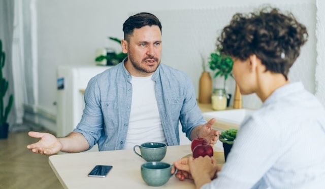 Image showing live conversation guidance from Salt helping avoid hesitation