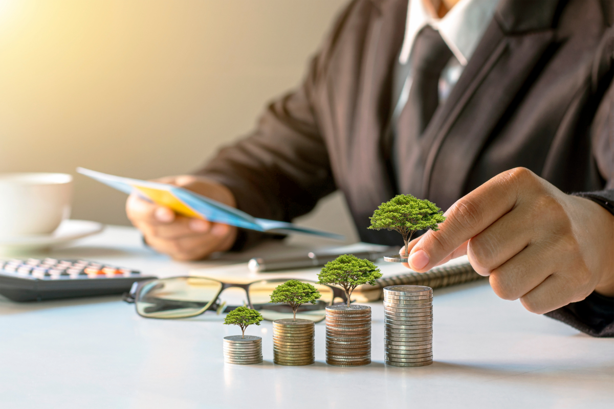 5 Ways to Improve Your Investment Returns With a Stock Portfolio Builder