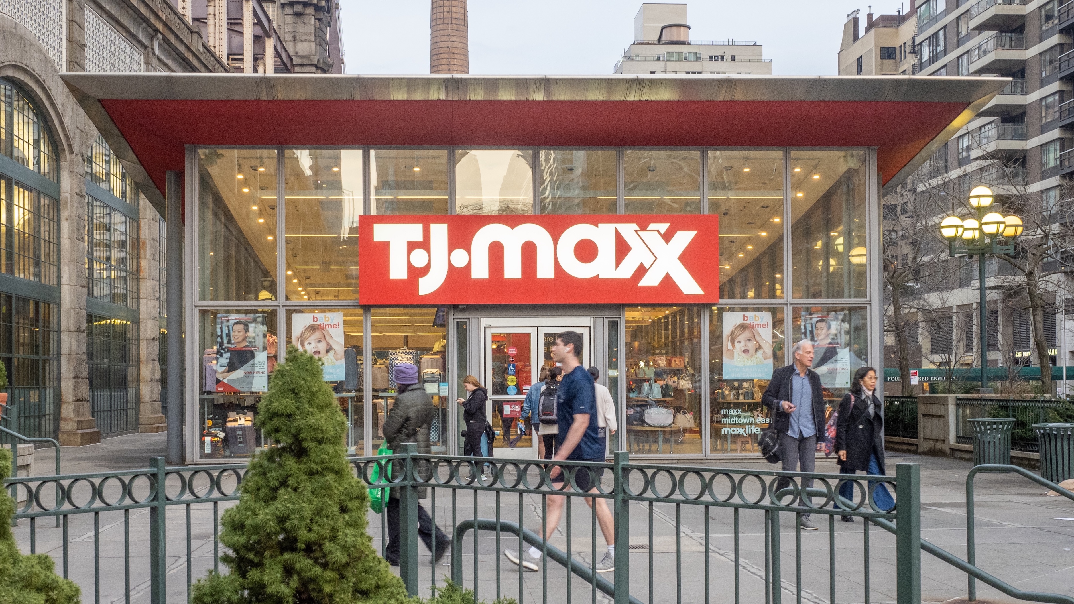 GoodStocks Research: The Retailer That Rescues Fashion's Leftovers Is On The Markdown Rack Itself