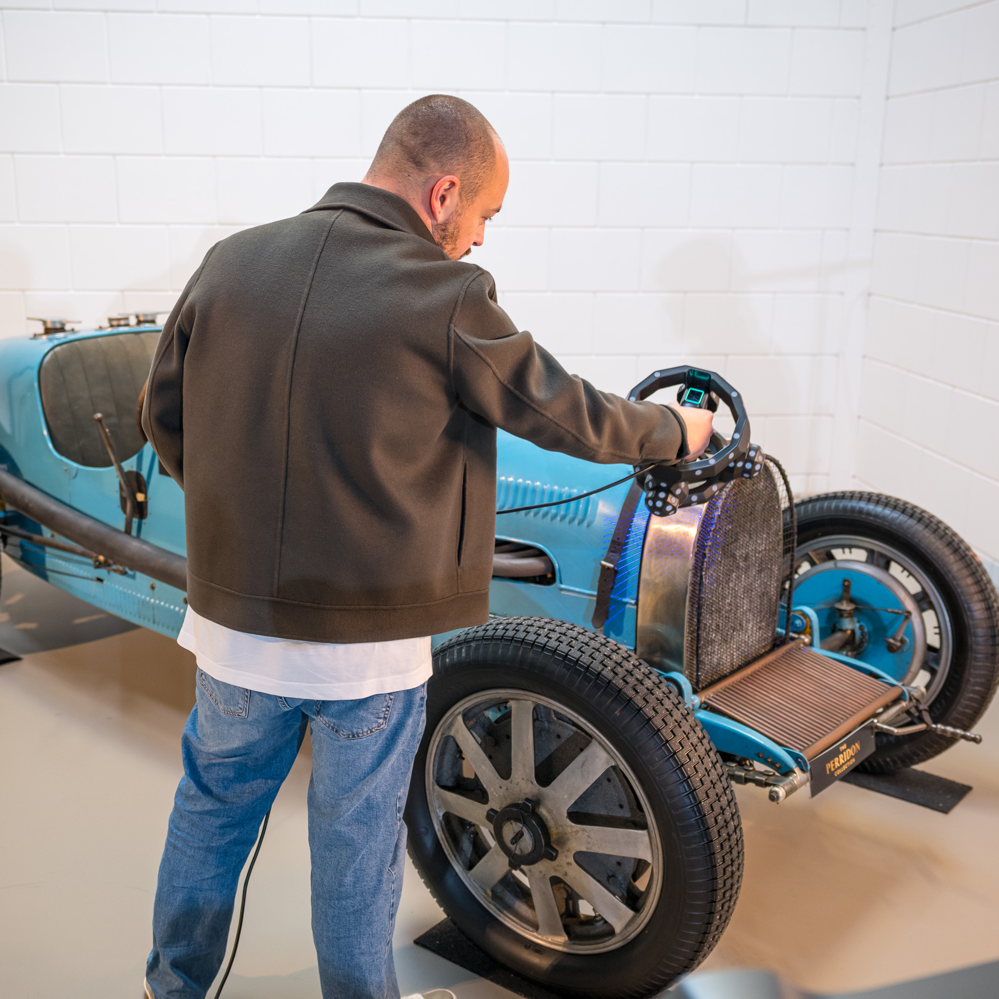 Scanning the cockpit of a pre-war Bugatti