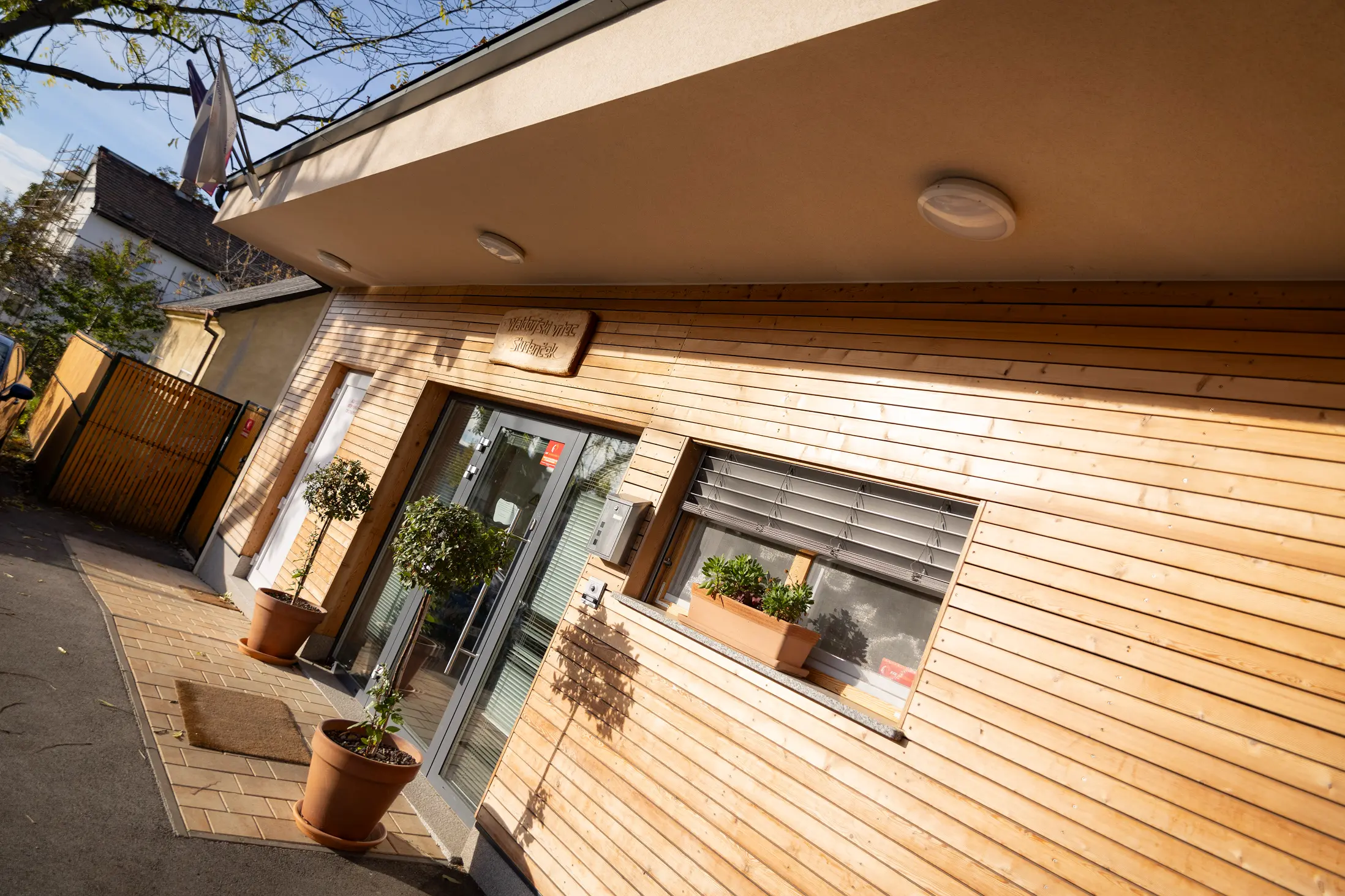 Vhod v Waldorfski vrtec.