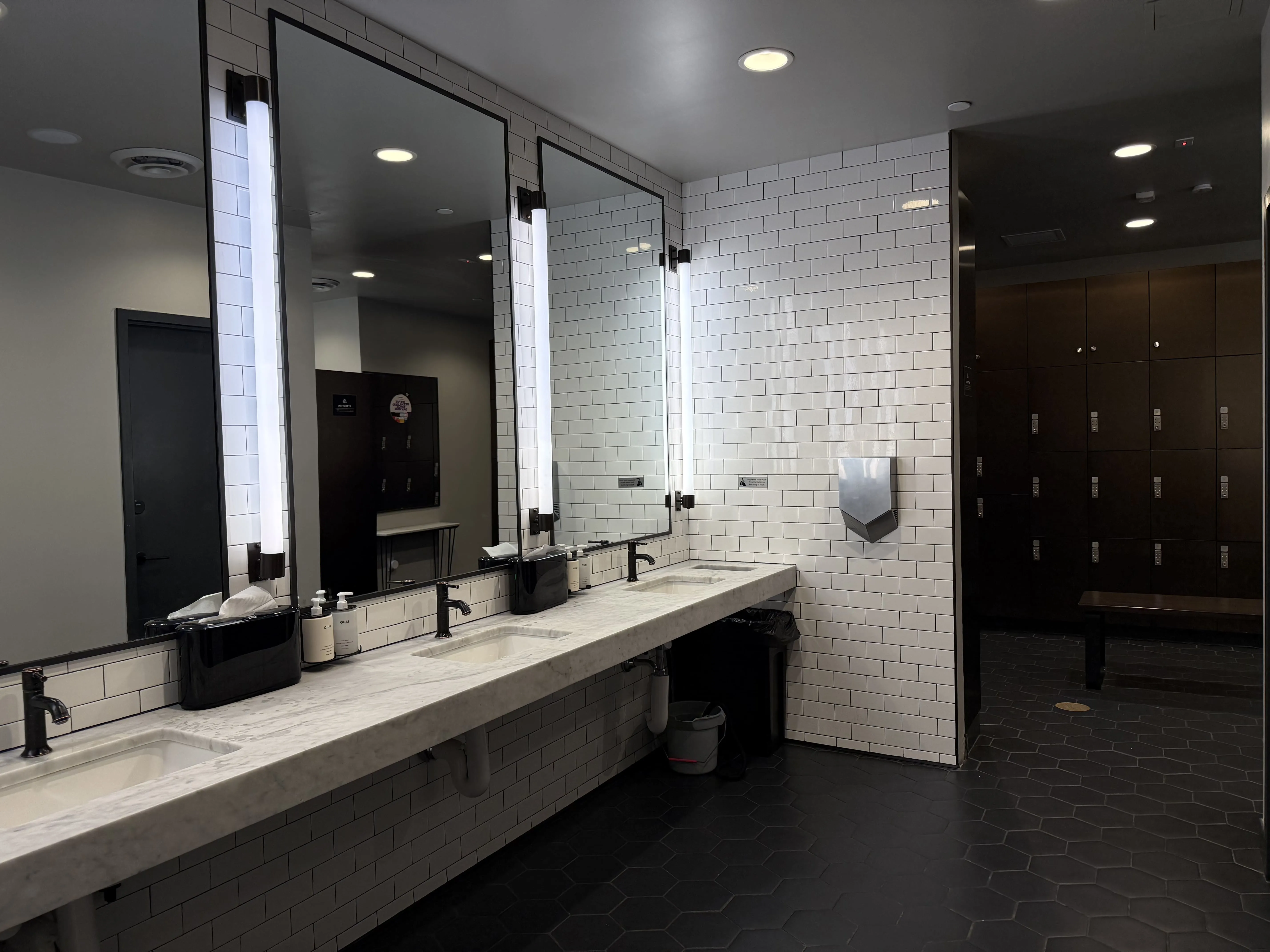 fuel bar Locker Rooms