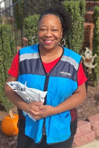 photo of Marla, an Air Force veteran and Amazon Flex delivery partner from Georgia