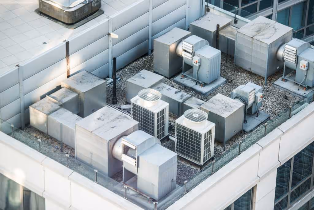 Commercial HVAC rooftop units and air conditioning systems for businesses in Bowling Green, KY, showcasing expert installation and maintenance services.