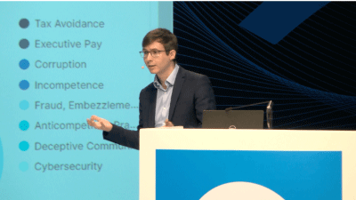Sylvain-Forte-presenting-at-Finovate-2022-resize