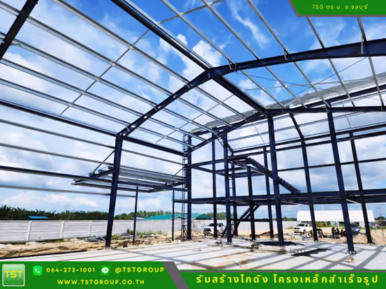 โครงสร้างเหล็กระบบ PEB ถูกออกแบบให้ลดการใช้วัสดุที่ไม่จำเป็นลง โดยการวิเคราะห์และคำนวณโครงสร้างอย่างแม่นยำตามการใช้งานจริง