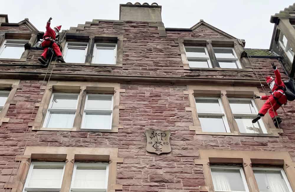 Santa vertical delivery