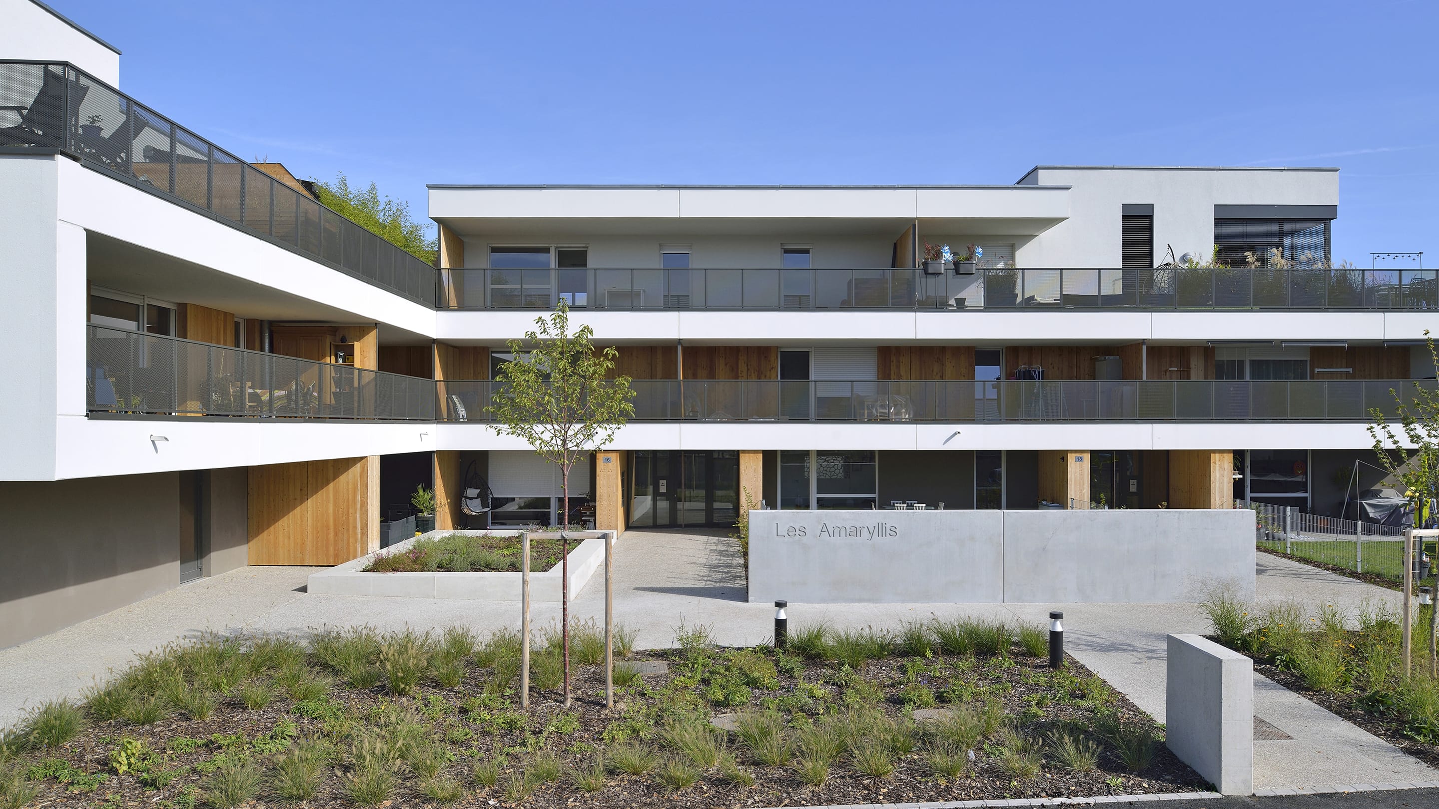 RÉSIDENCES AZALÉA ET LES AMARYLIS-HOME