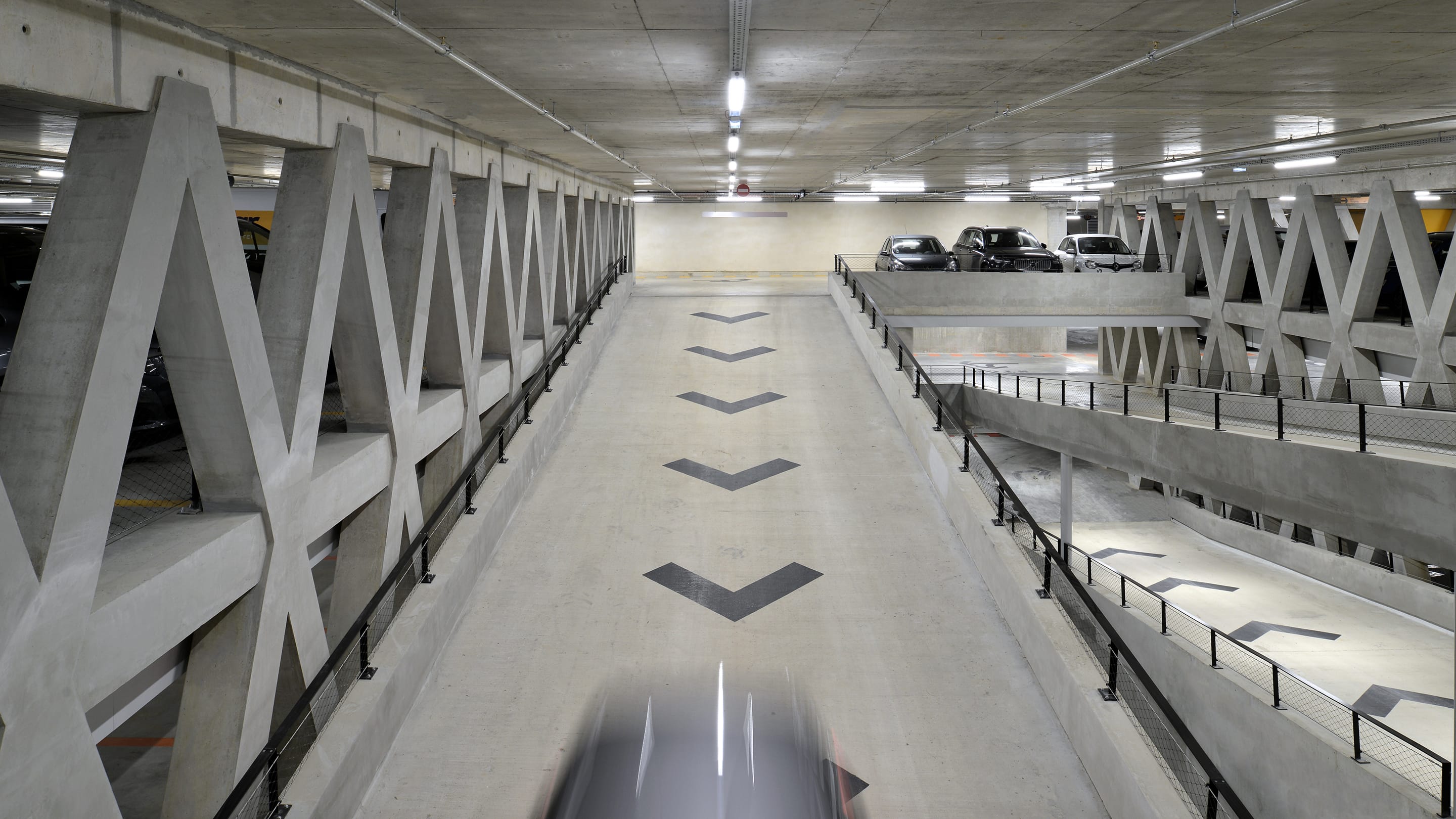 PARKING MONTAGNE VERTE-HOME