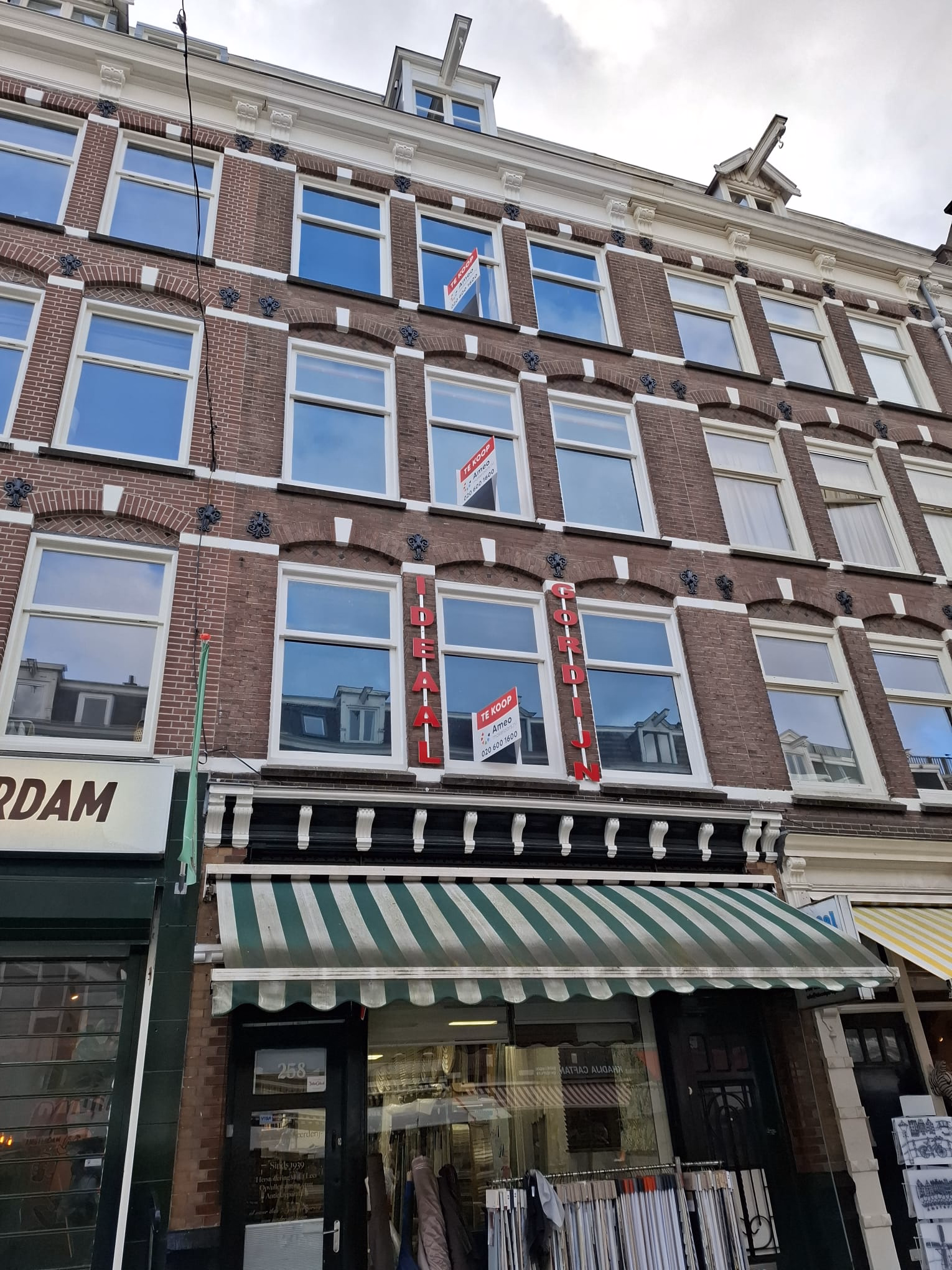 Gerenoveerd vastgoed aan de Albert Cuypstraat in Amsterdam