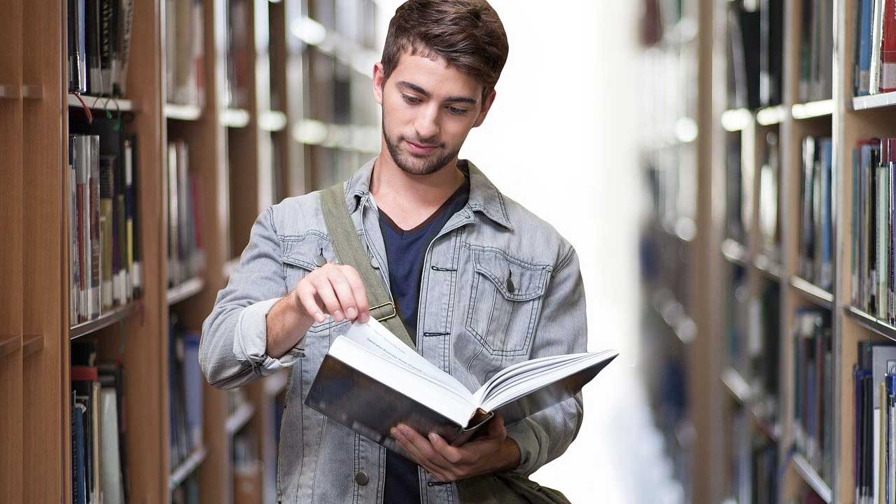 Top 5 Most Popular College Majors in The United States
