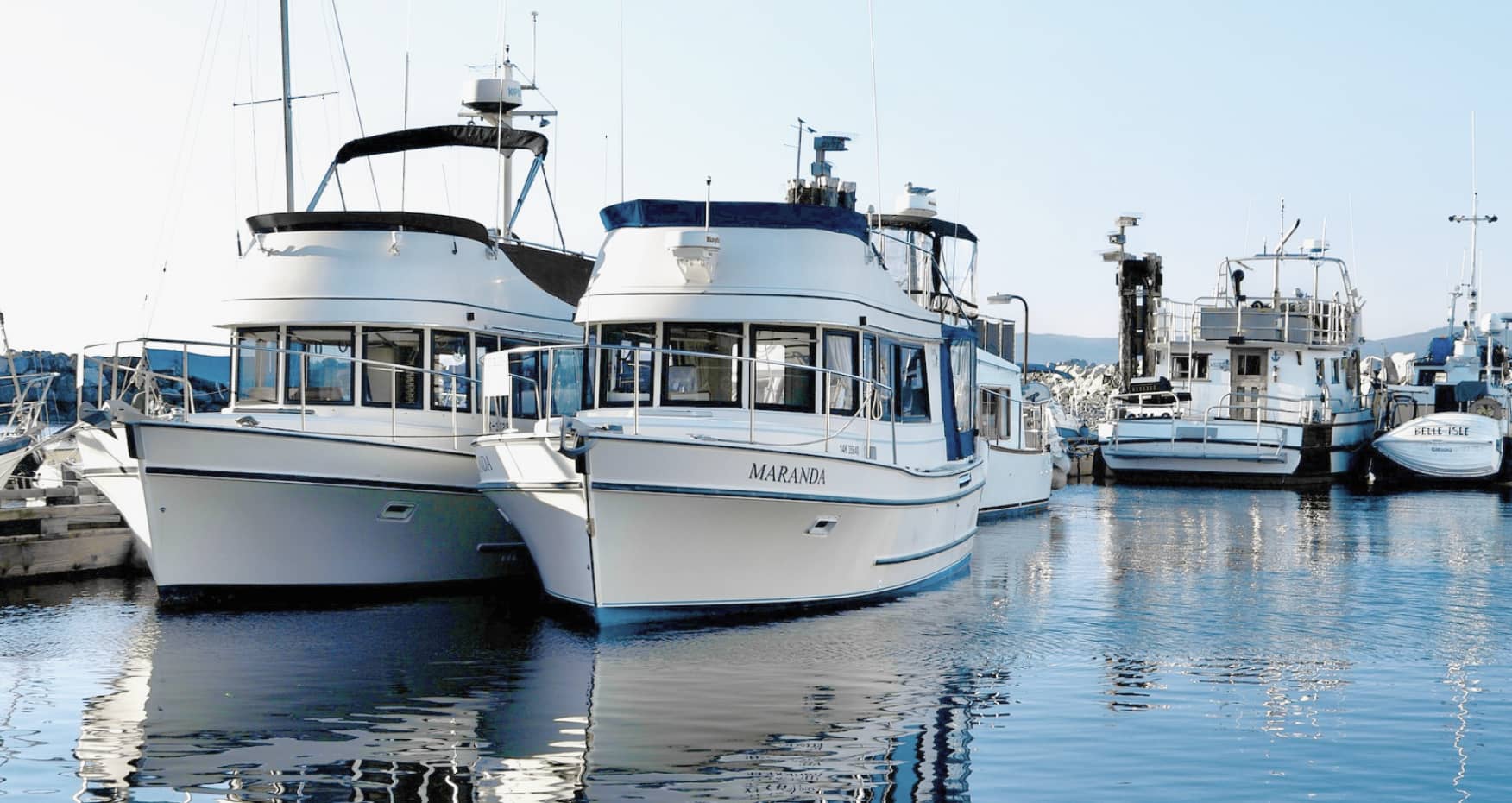 Comparing the pros and cons of different yacht brands