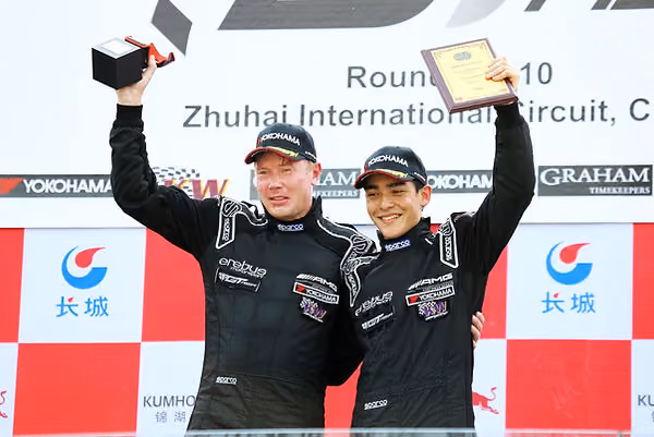 Matt_Solomon_wins_Round_9_of_2013_GT_Asi