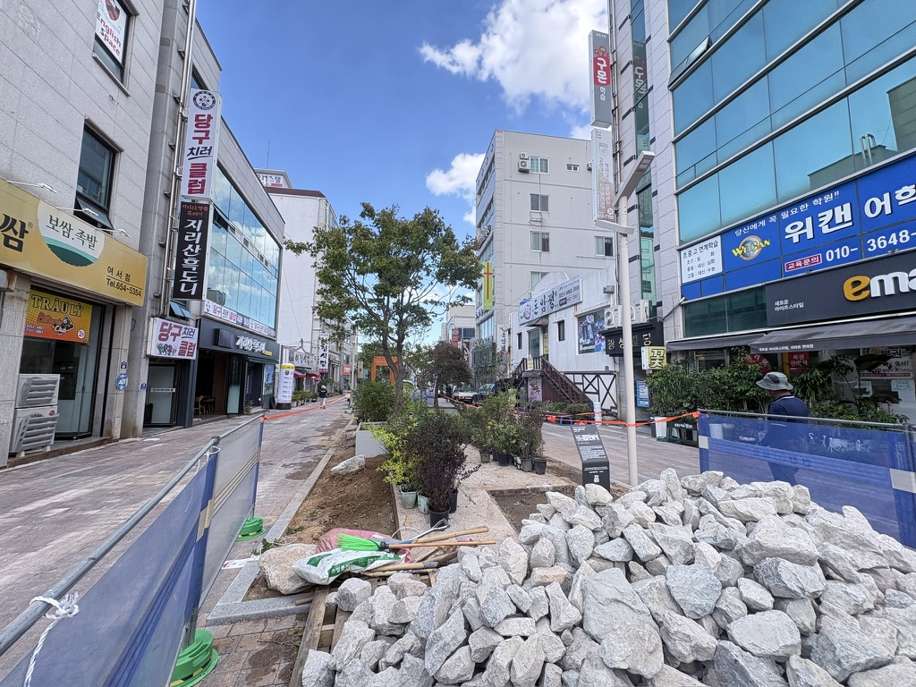 멀칭 작업 — 주식회사 담