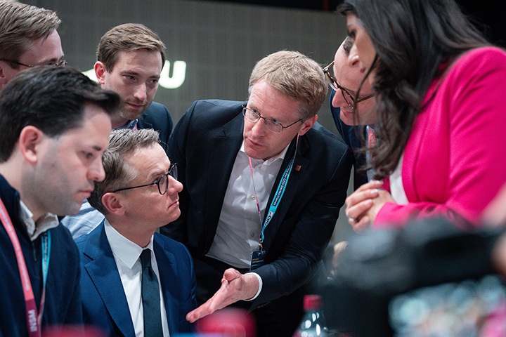 Nach der Ablehnung auf dem CDU-Parteitag bringt Schleswig-Holstein die Zuckersteuer in den Bundesrat. Das Netzwerk Ernährungsräte begrüßt den Vorstoß – und betont: Es geht um Gesundheitsschutz, faire Preise und die Entlastung unseres solidarischen Systems.