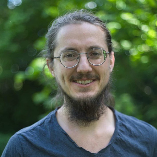 [headshot] image of customer (for a grocery store)