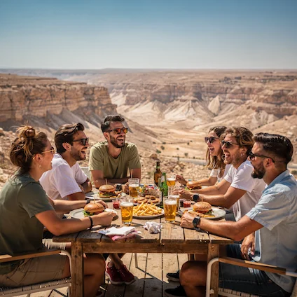 מסעדות פתוחות בשבת במצפה רמון | רמונא הקטנה: המבורגר ושניצל מול המכתש