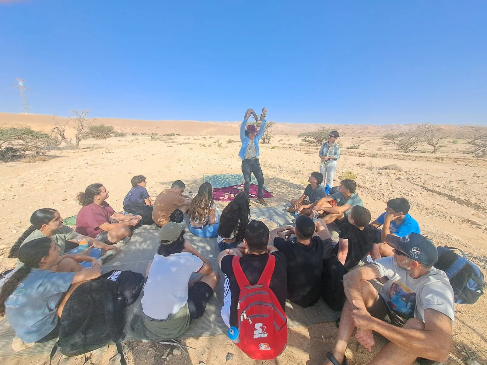 גששות מדברית: זיהוי עקבות וטבע
