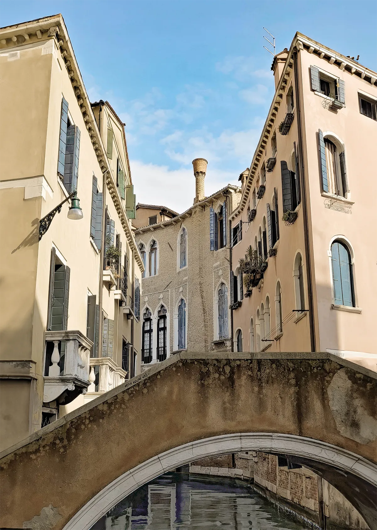 Discover Venice Houses