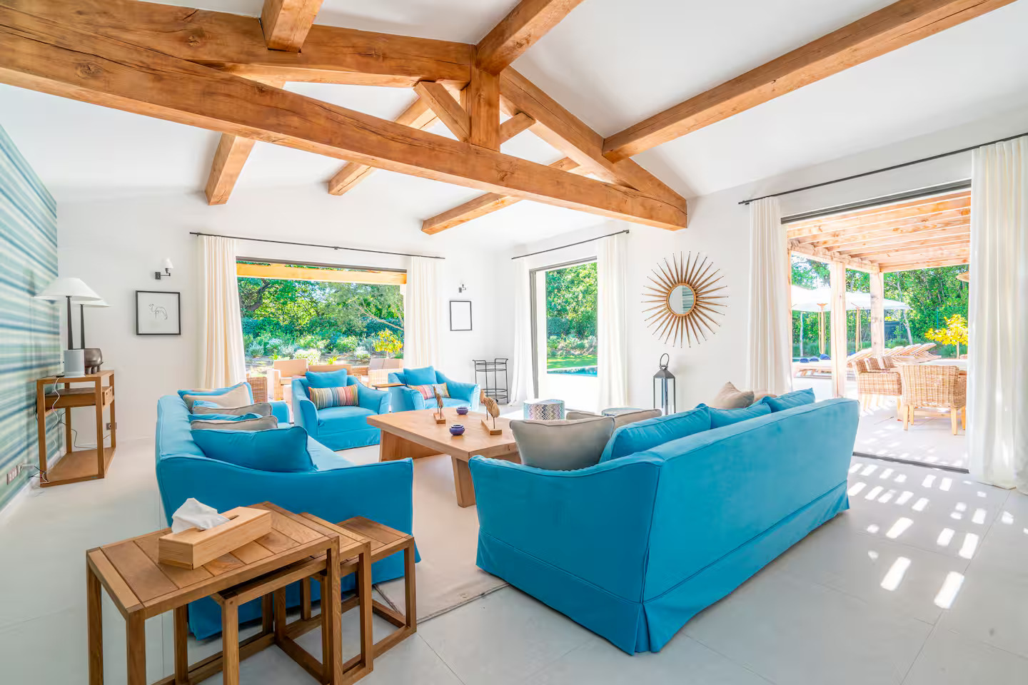 Villa AMELIE â Living room with exposed beams, Saint-Tropez