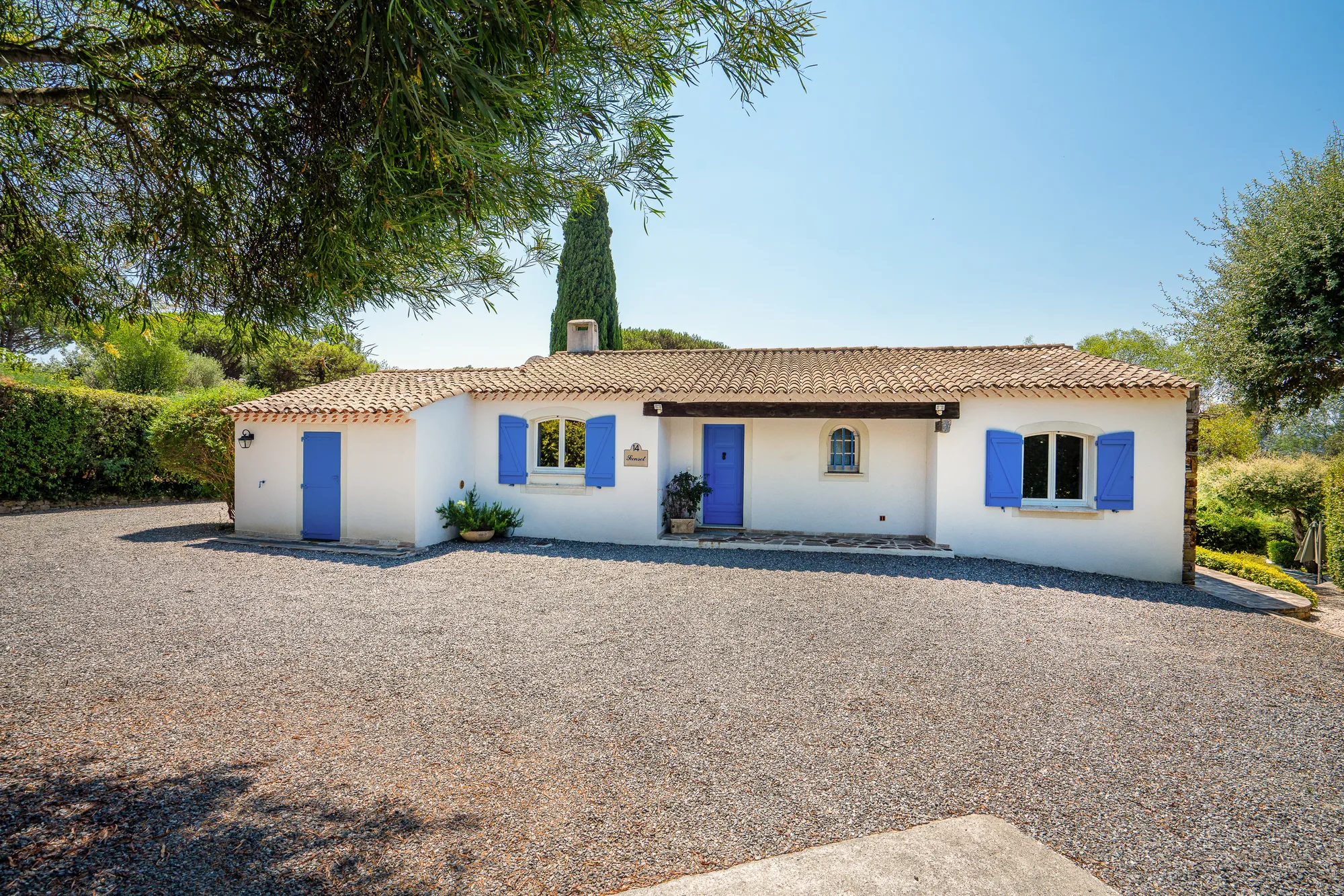Villa SUNSET â Villa entrance and parking, Gassin