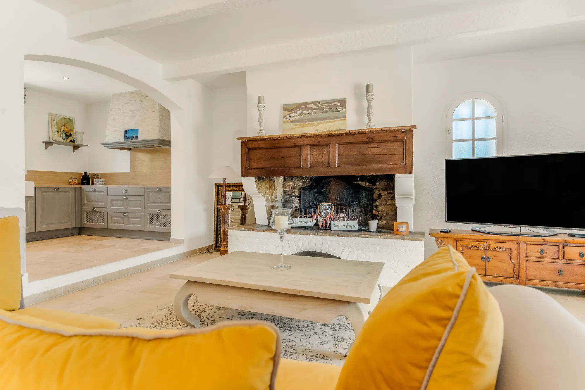 Villa SUNSET â Living room with fireplace, Gassin