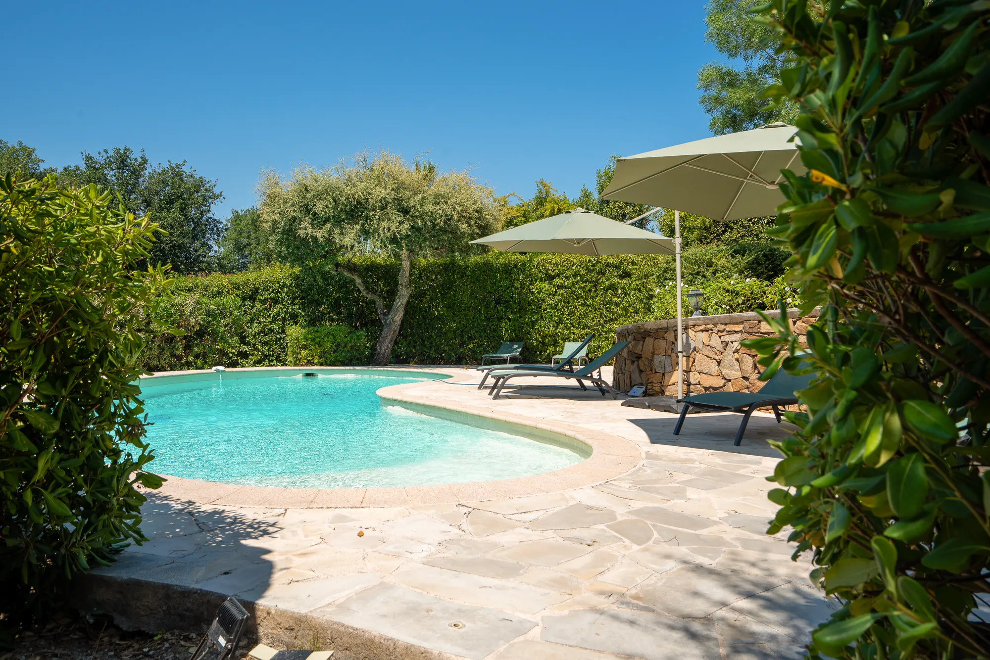 Villa SUNSET â Pool and parasols, Gassin