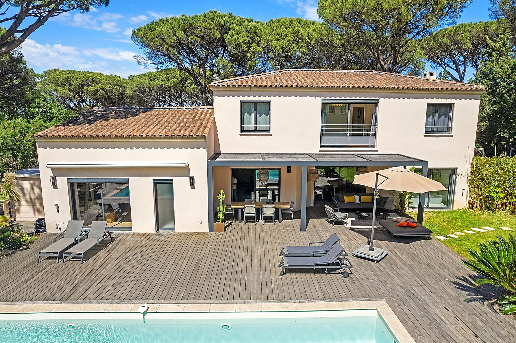 Villa AMOR – Facade and pool terrace, Saint-Tropez