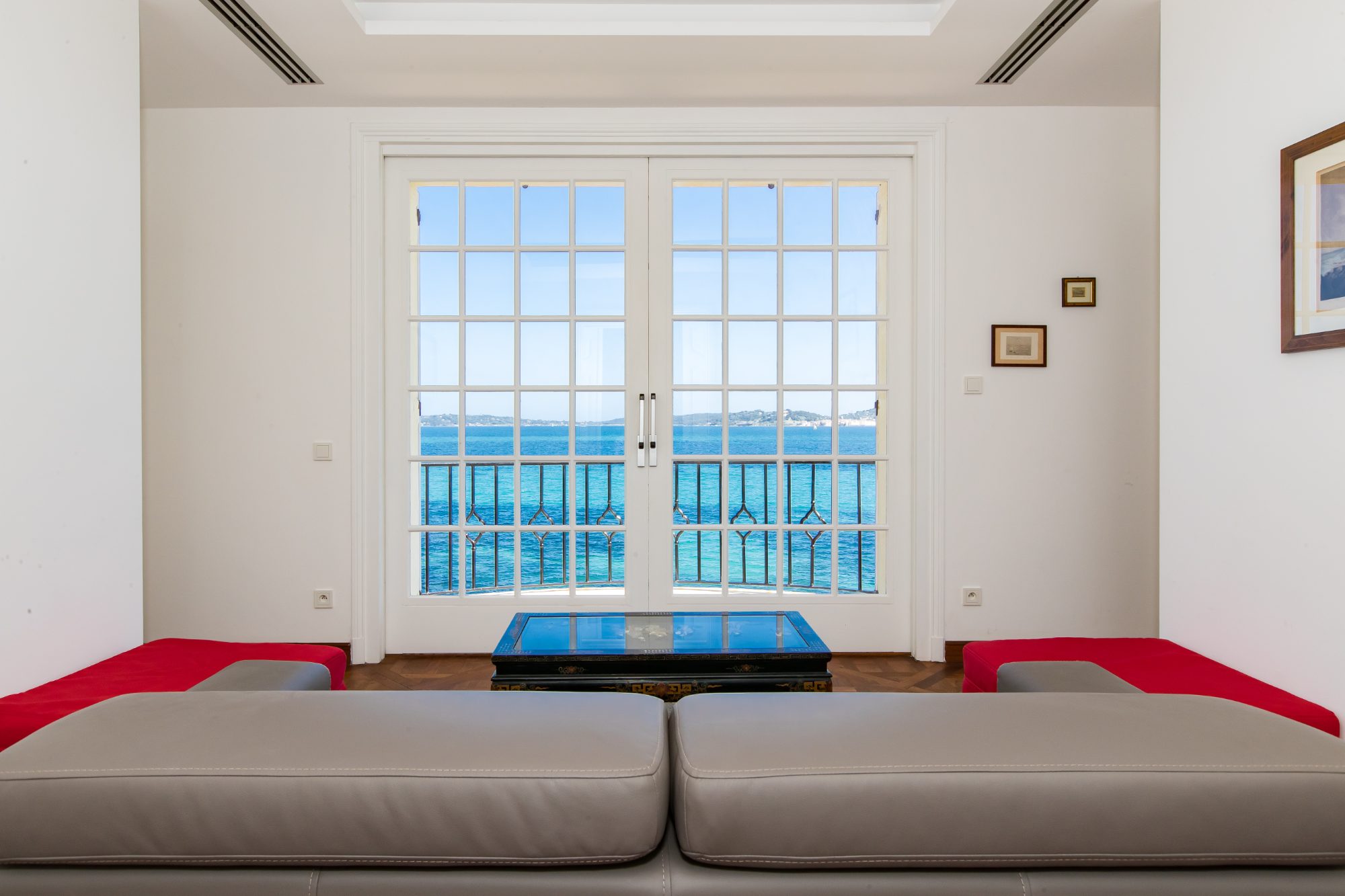 Villa ODYSSÉE – Lounge with sea view