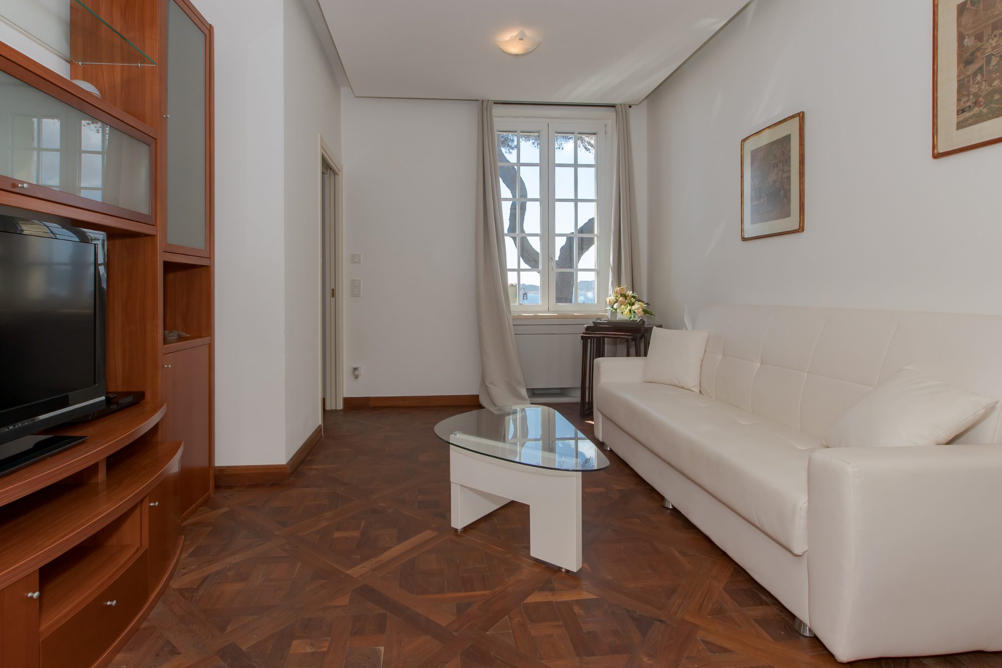 Villa BEAURIVAGE – Villa des Pins living room