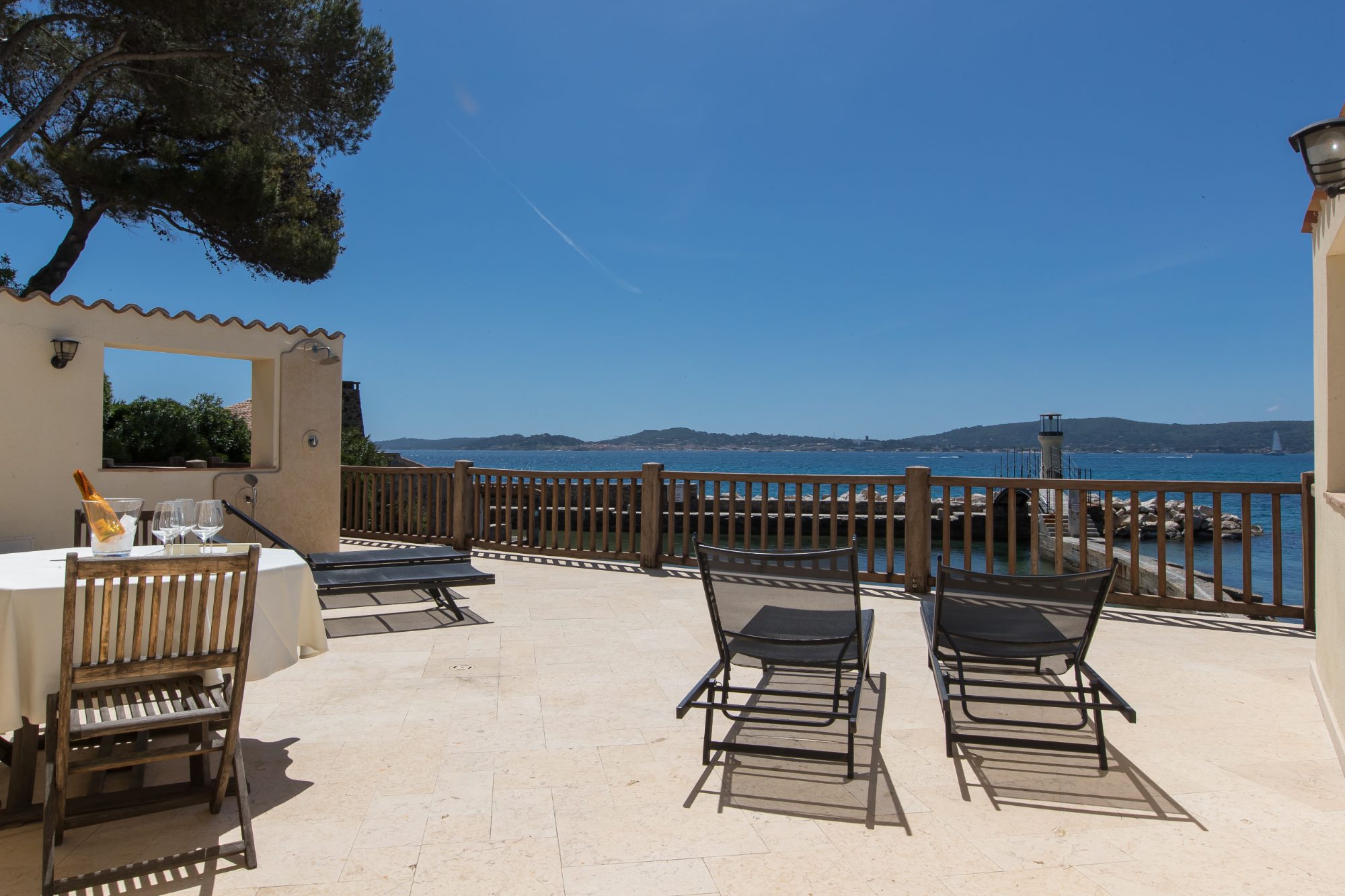 Villa DE LA PLAGE – Sea-view terrace