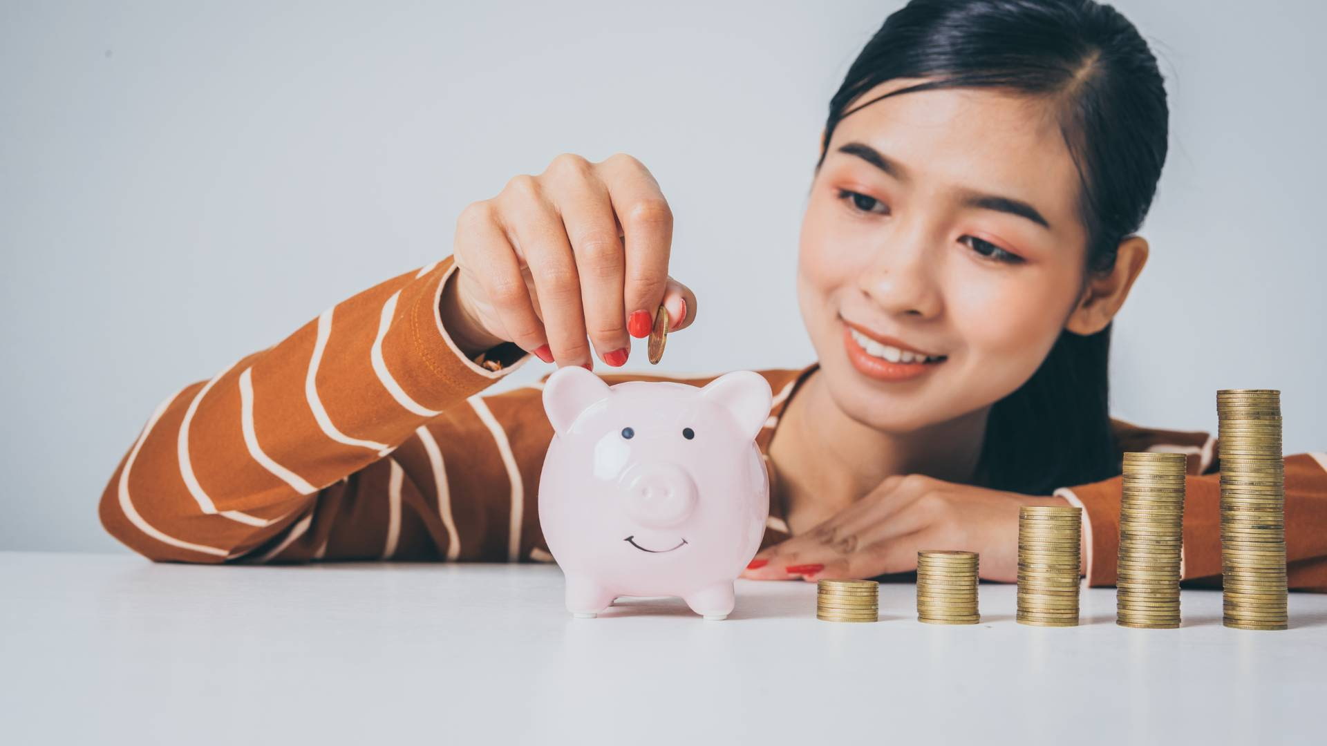 Tiết kiệm tiền là gì? 16 bí quyết tiết kiệm bạn cần biết | Home Credit