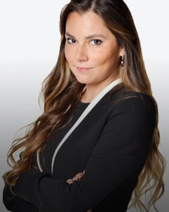 Gizem Öztok Altınsaç portresi