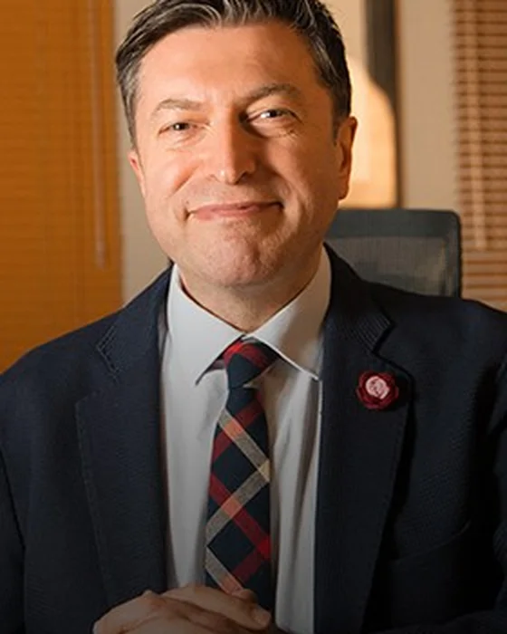 M. Serdar Kuzuloğlu portresi