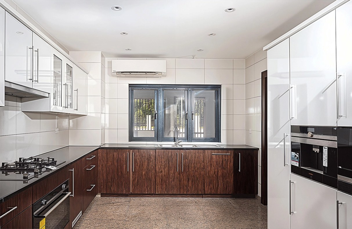 Semi-detached duplex designed by Artec Practice Ltd.