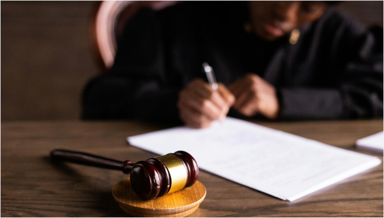 Common Legal Traps New Business Owners Fall Into — And How to Avoid Them