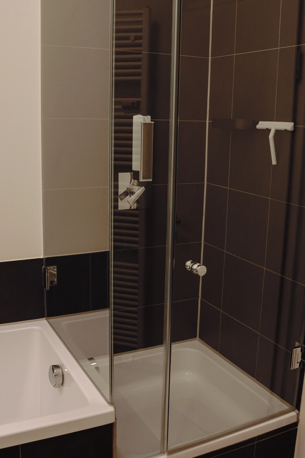 Dusche im 3 Bedroom Apartment, 21rooms Ingolstadt