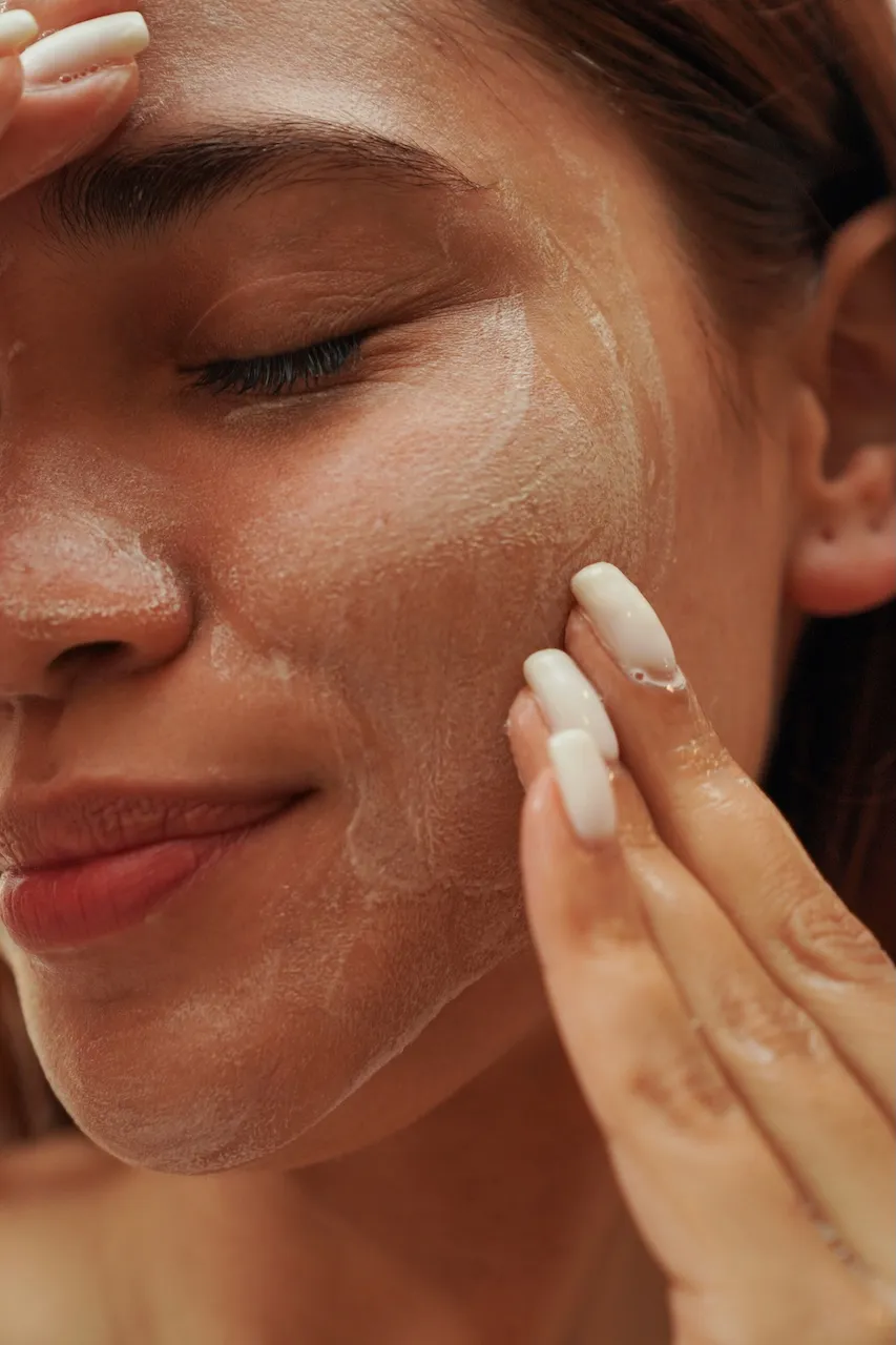 Does Exfoliating Help With Acne? How to Do It Right