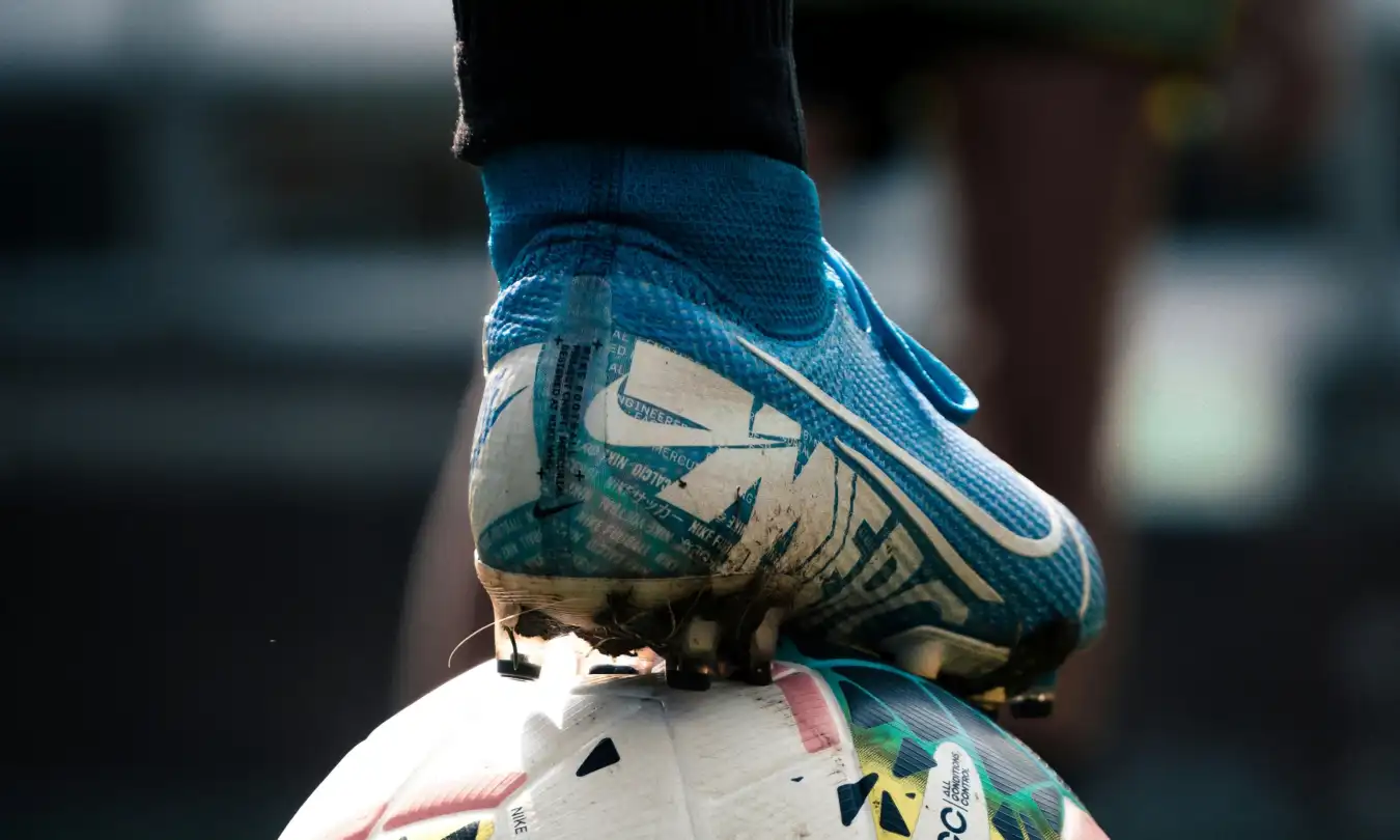 Quel est le rôle d’un CSE dans la cession d’un club de football professionnel ?