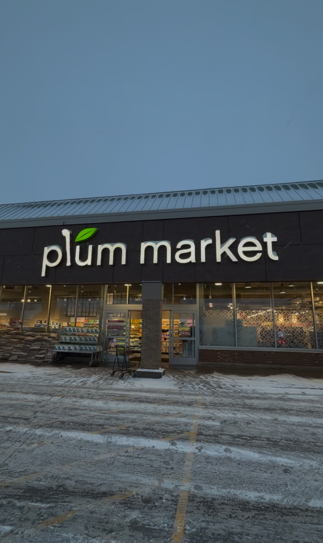 Plum market supe market front view